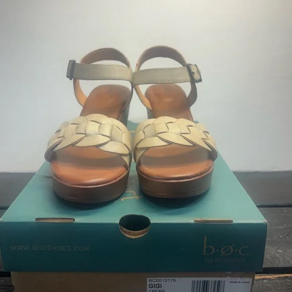 b.o.c. Cream and Brown Women's Gigi Sandals, Size 9M - Picture 8 of 9